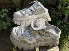 Gordon Jack Atom platform