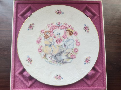 Vintage 1977 royal doulton - vintage,