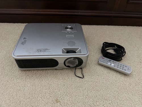 Toshiba tlp xd2000 lcd - tlp-xd2000, digital