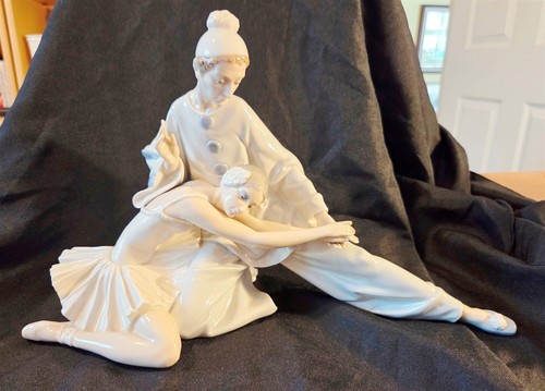 Lladro closing scene - "closing, scene"