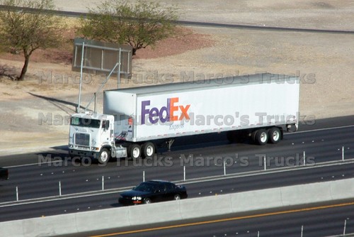 Truck photo box trailer - photo,