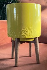 Plant Pot On Stand Yellow Ceramic Decorative 15cm 6inch Excellent Condition