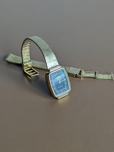 Tissot vintage ladies gold