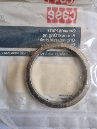 Intake valve seat - insert, for