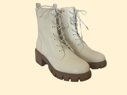 Dirty laundry women size 9 - laundry,