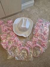 Hen Party Set White Bride Cowbow Hat And 11 Pink Hen Party Bopper Headbands