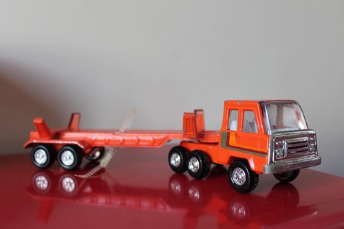 Vintage orange metal - vintage, 10”