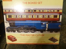 Hornby R1074 OO Gauge "Master