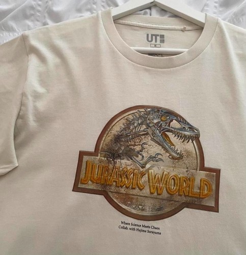 Uniqlo jurassic world tee - uniqlo,