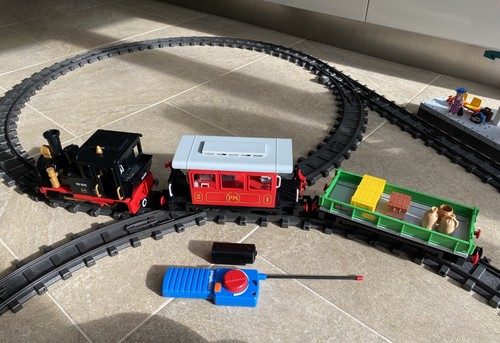 Playmobil train set - train,
