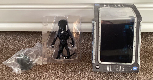 Aliens black xenomorph - black,