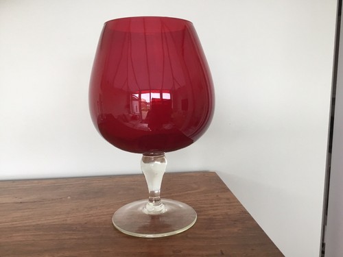 Red glass brandy balloon - red,