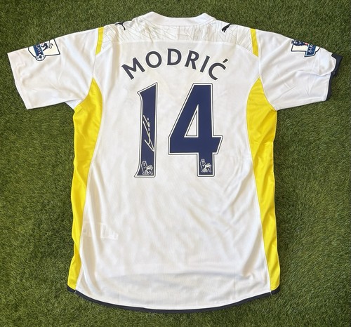 Modric signed tottenham - signed,