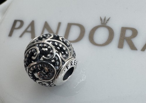 Authentic pandora essence - pandora,