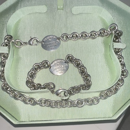Tiffany signed 925 - &,