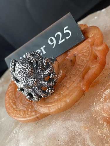 Solid silver chunky octopus - solid,