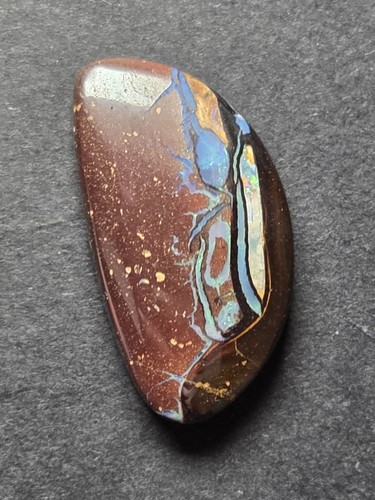 10ct boulder opal cabochon - 10ct,