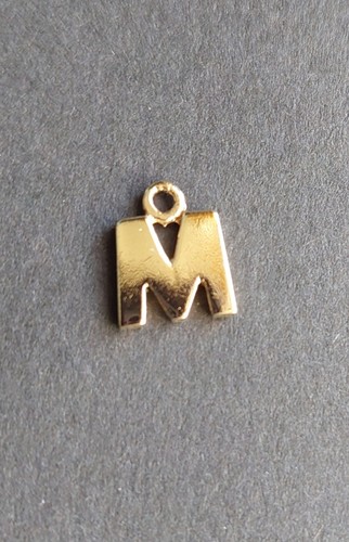 Solid 9ct yellow gold - yellow, letter