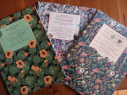 Books giftwraps artists - giftwraps, by