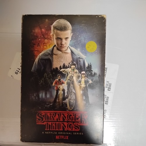 Netflix stranger things season - stranger,