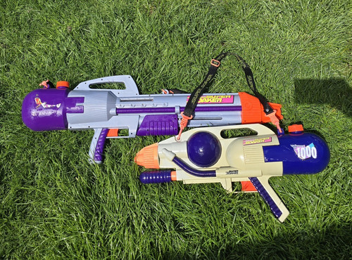 Super soaker water guns - super,