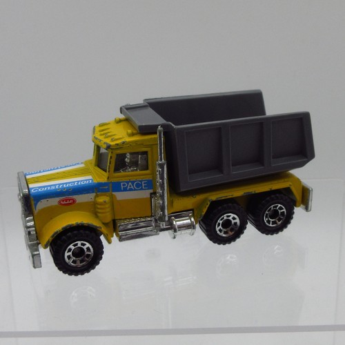 Matchbox 1981 yellow pace - matchbox,