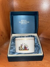 Royal Worcester Trinket Box Design 3854, Boxed