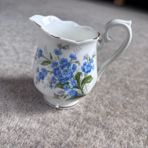 Royal albert bone - china, milk
