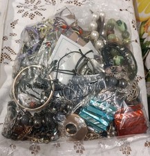 1.7kg  Broken Costume Jewellery For Crafting/Harvesting/Fixing Job Lot Bag 9