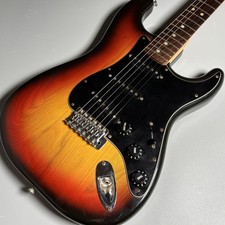 Fender / Stratocaster 1977-1978
