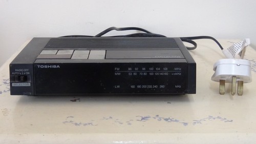 Toshiba 7100l radio - radio, alarm