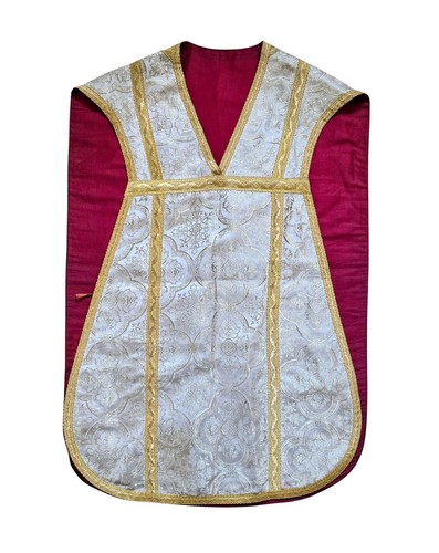 Antique white chasuble - white,
