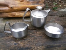 VINTAGE RETRO OLD HALLL ROBERT