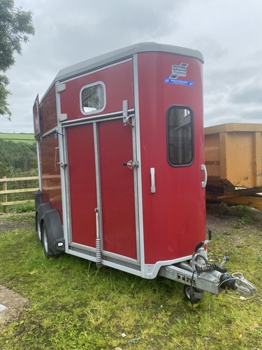 Ifor williams red horse - red,
