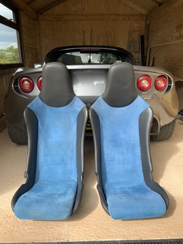 Pair seats for lotus - of,