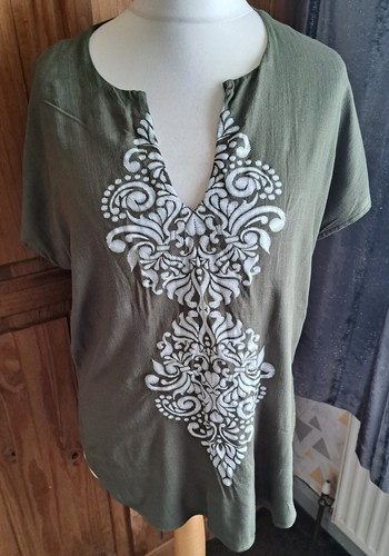 Khaki green low - low, by