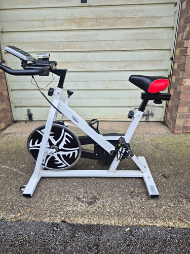 Upright indoor exercise bike - upright,