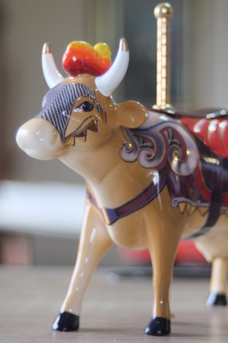 Cowparade lady camoolot - "lady, camoolot"
