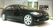 BMW 3 Series 330i Black E90 2006 22465 Very Detailed 1:24 Welly G Scale Model