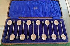 Beautiful set of 12 Vintage