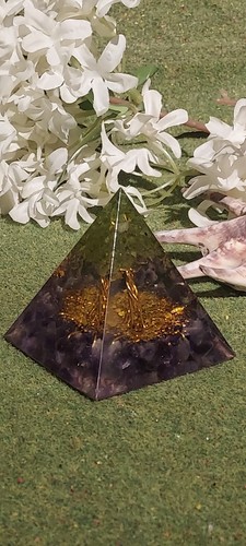 Orgone pyramid tree life - pyramid,