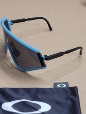 NEW AUTHENTIC OAKLEY EYESHADE