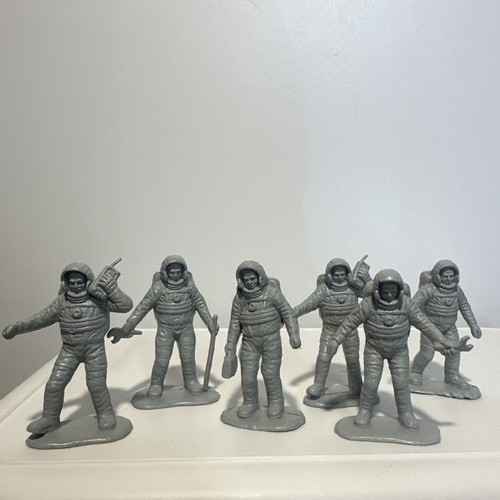 Vintage x6 astronauts - 80's,
