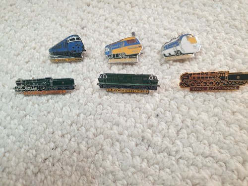Vintage 70s lapel train - 6,