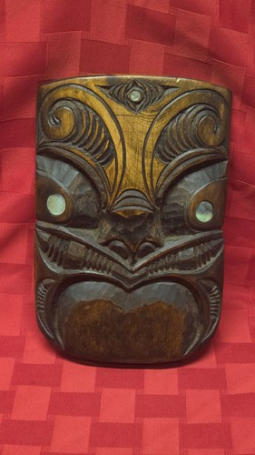 Vintage maori koruru rimu wood - vintage,