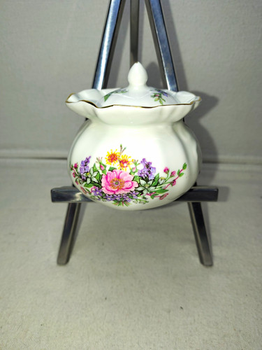 Royal albert bone china - royal,