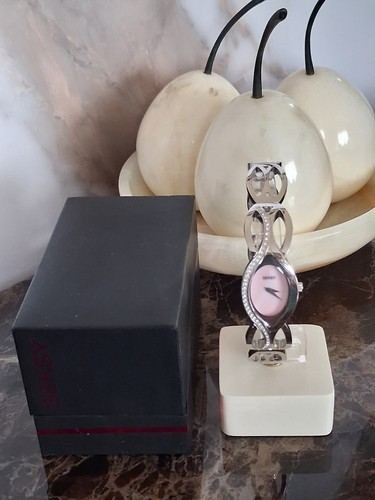 Ladies seksy sekonda watch - by,