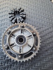 Honda CBR 929  CBR 954  Fireblade Rear sprocket carrier & sprocket & Rubbers (8)