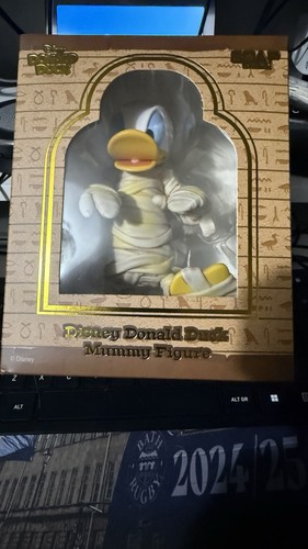 Disney donald duck mummy - duck,