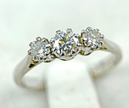 Diamond trilogy ring 60 - trilogy,